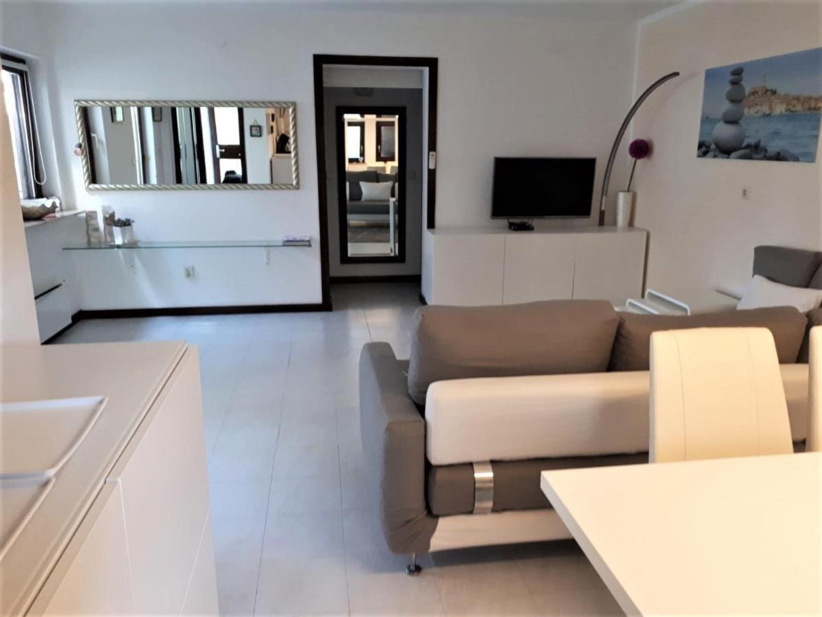 Apartmen Relax 200 M T Beach Lejlighed Rovinj Eksteriør billede